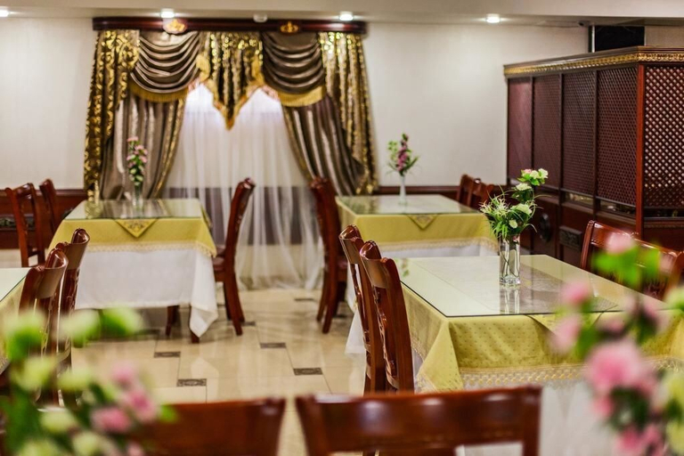 Food & Drinks 5, SM Royal Hotel, Sochi gorsovet