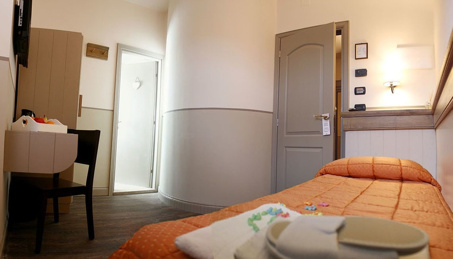 Bedroom 3, Hotel Da Benito, Perugia