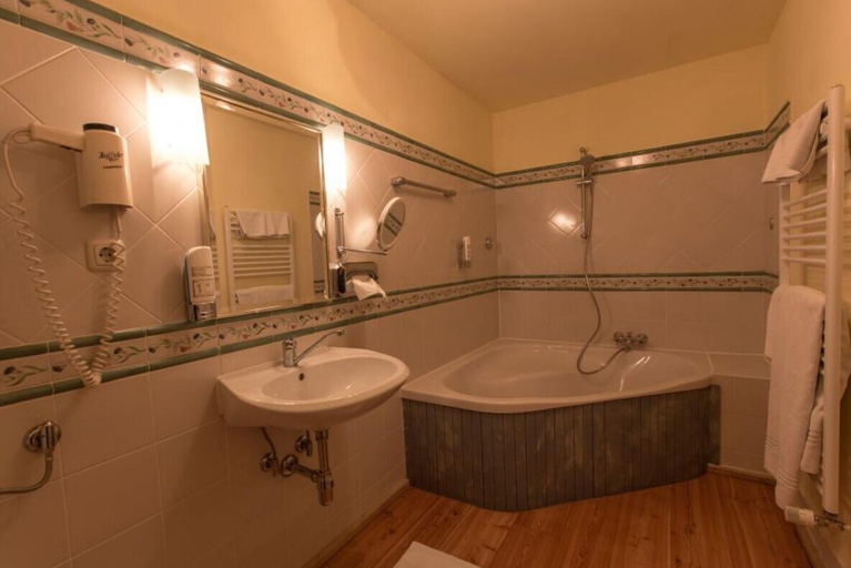 Bathroom 3, Hotel Kaiservilla, Spittal an der Drau