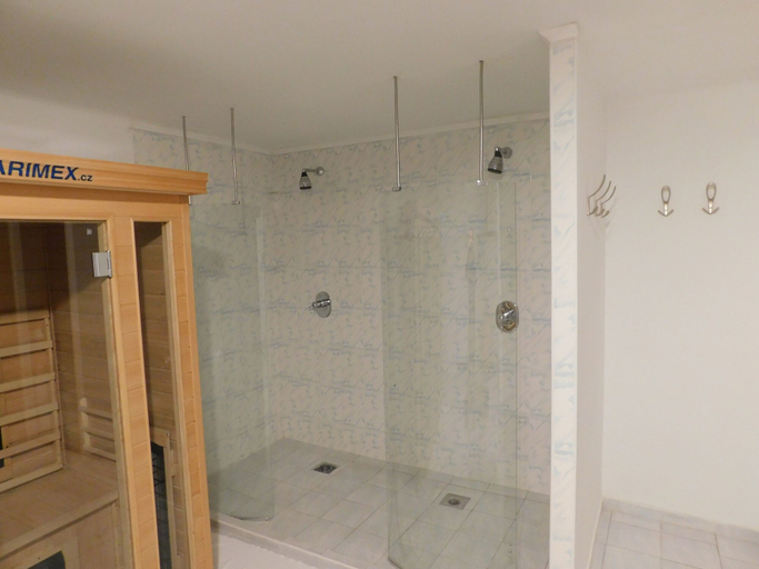 Bathroom 3, Vila Arnau, Trutnov