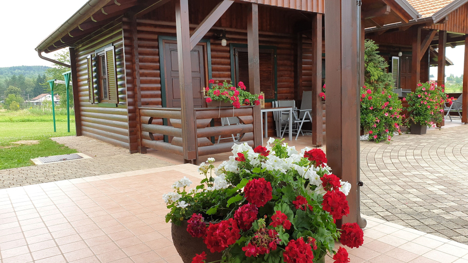 Exterior & Views 2, House Tina - Bed and Breakfast, Rakovica