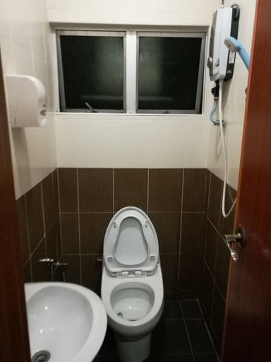 Bathroom 4, Golden Night Hotel Cameron Highlands, Cameron Highlands