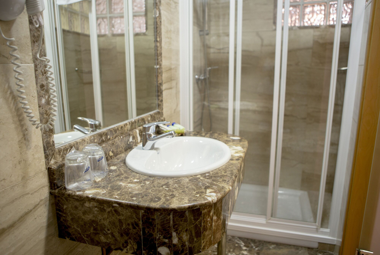 Bathroom 5, Hotel La Galerica, Murcia