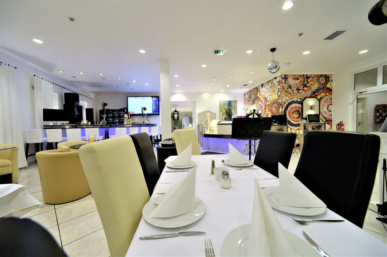 Food & Drinks 5, Ascot Hotel, Remscheid