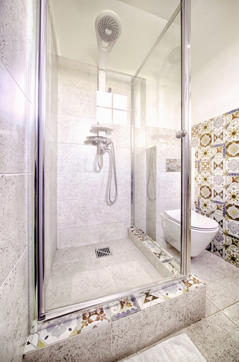 Bathroom 5, Old Town Kanonia Hostel & Apartments, Warsaw