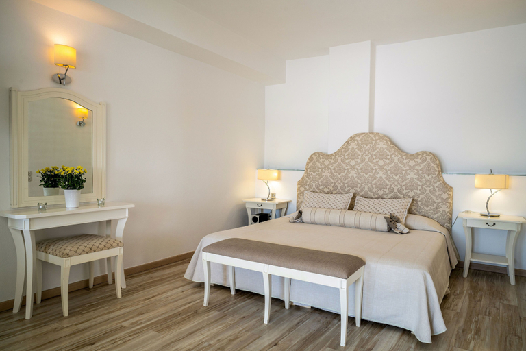 Bedroom 3, Delfini Villas, South Aegean