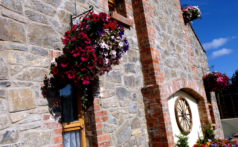 Exterior & Views 5, New Overlander Inn, Pembrokeshire