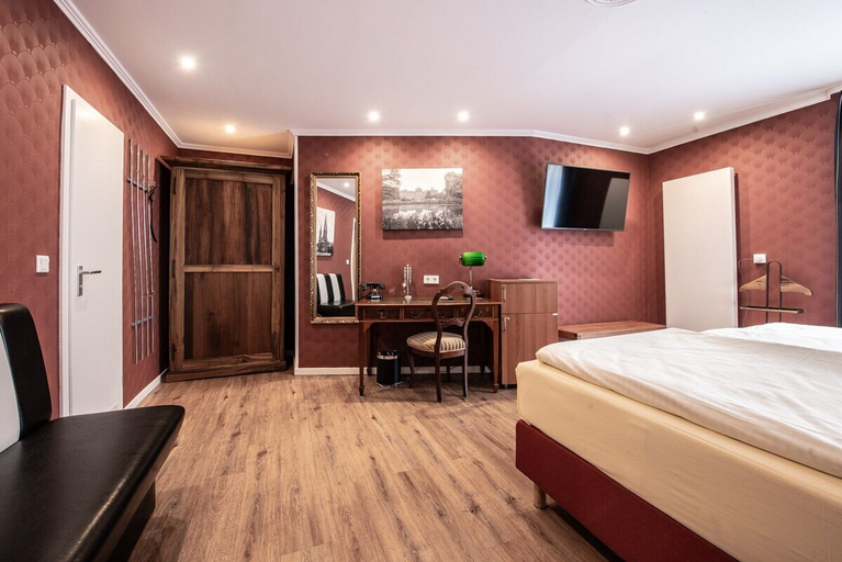 Bedroom 5, Kurfürstenhof, Bonn