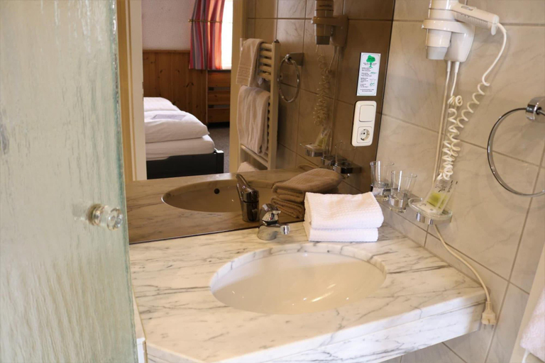Bathroom 4, Hotel Zum Wilden Schwein, Ahrweiler