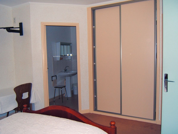 Bedroom 3, La Vie en Rose, Puy-de-Dôme