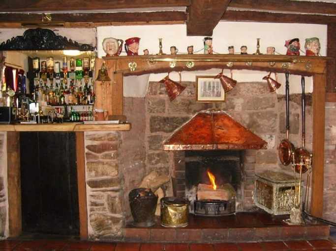 Food & Drinks 4, The Halfway House Inn, Shropshire