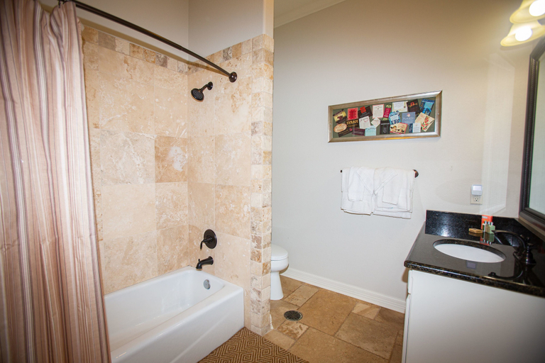 Bathroom 4, Kiepersol Bed and Breakfast, Smith