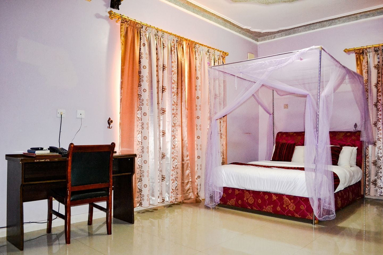 Bedroom 2, Glory Summit Hotel, Bugahya