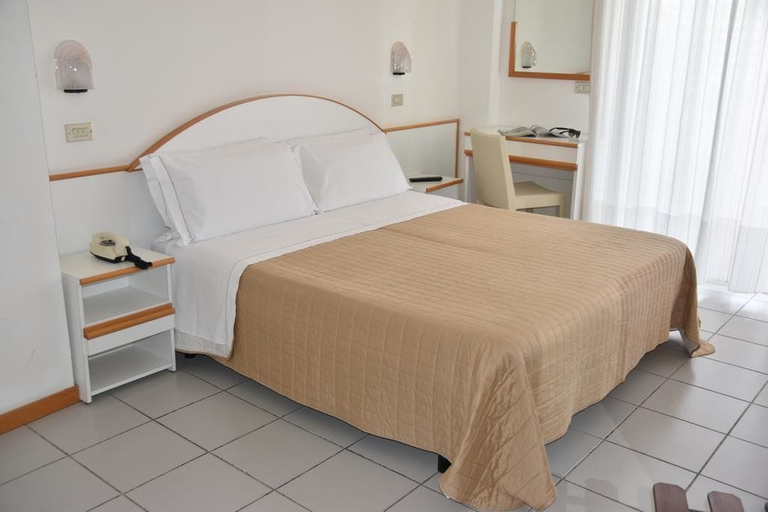 Bedroom 2, Hotel Universal, Rimini