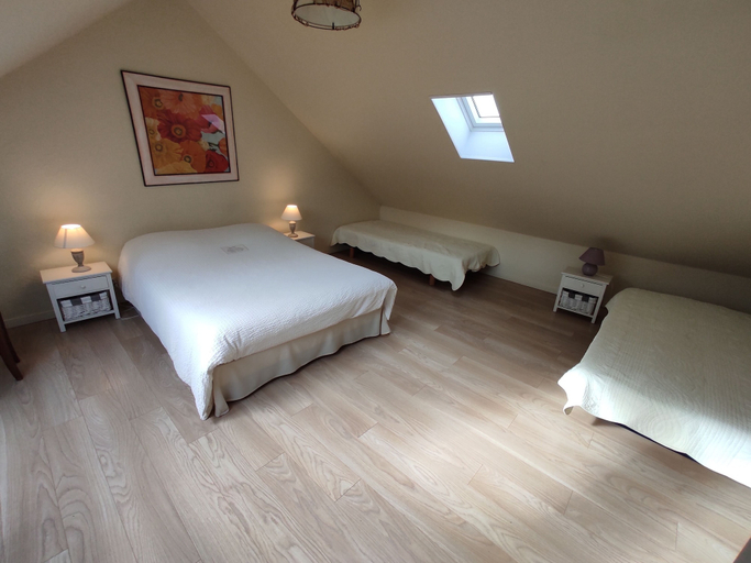 Bedroom 3, Les Mariniers, Loir-et-Cher