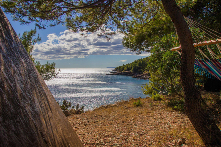 Others 4, Cast Away - Eco Village, Jelsa