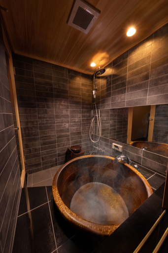 Bathroom, Tsumugi Shichijohorikawa, Kyoto
