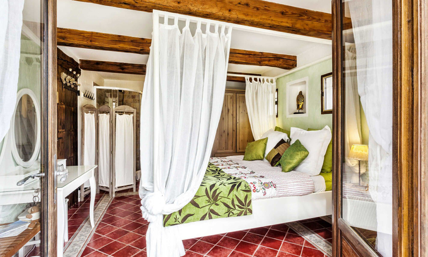 Bedroom 2, Chambres d'Hôtes Mas La Jaïna, Var
