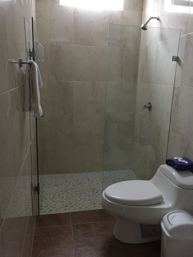Bathroom 4, Hotel Cally Galapagos, Isabela
