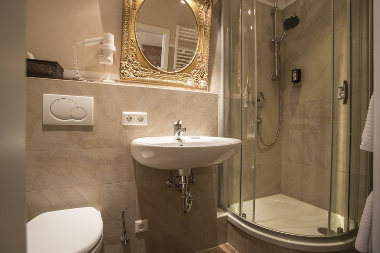 Bathroom 3, Meiser Altstadt Hotel, Ansbach