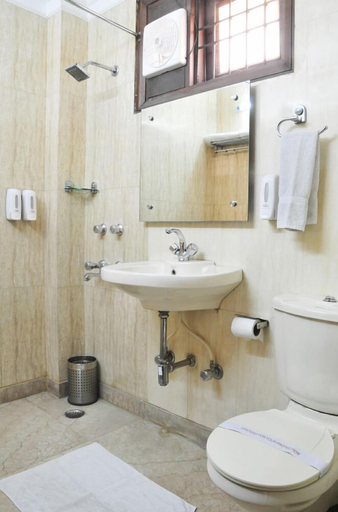 Bathroom 4, East Inn Hotel, Delhi