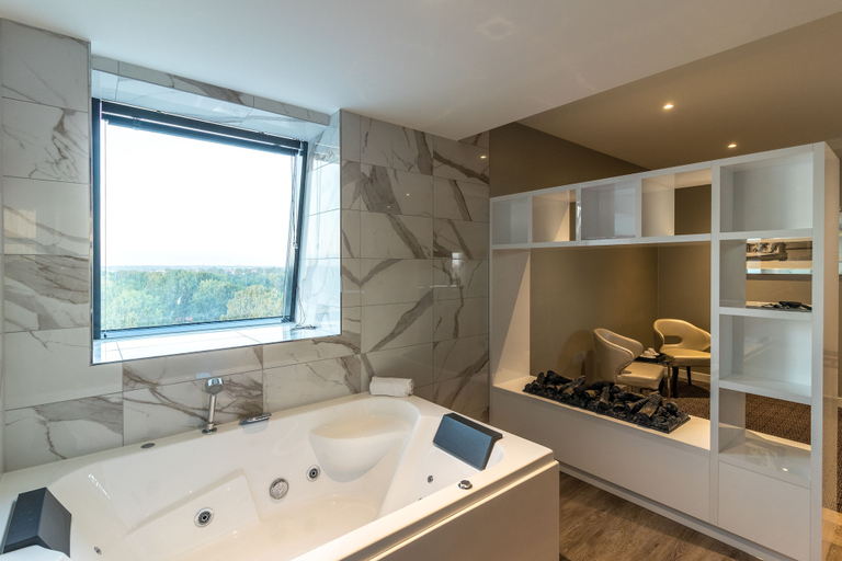 Bathroom 4, Riva Hotel The Hague, Den Haag