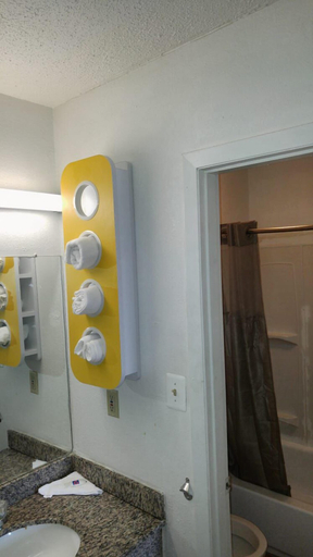 Bathroom 4, Stay 4 Less, Spotsylvania
