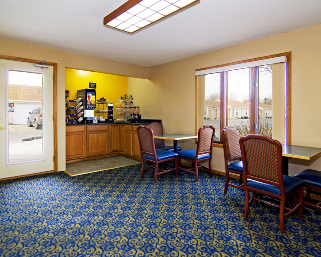 Food & Drinks 5, Rodeway Inn & Suites Austin I-90, Mower