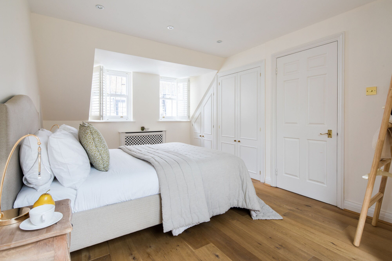 Bedroom 2, Cornwall Gardens by Lime Street, London