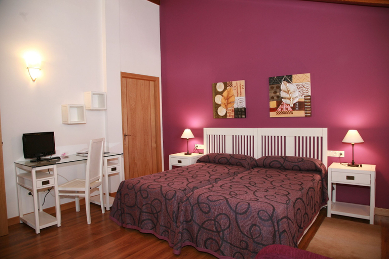 Bedroom 2, Agroturismo La Casa Vieja, Álava