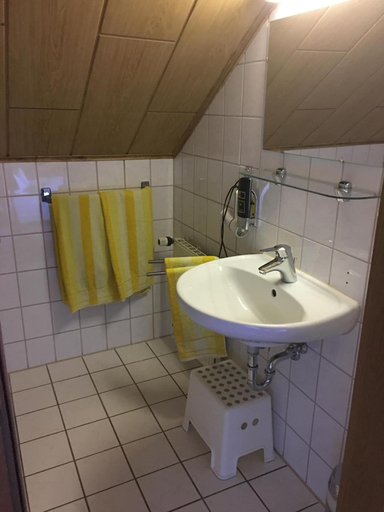 Bathroom 5, Hotel & Restaurant Park Cafe ISA, Erfurt