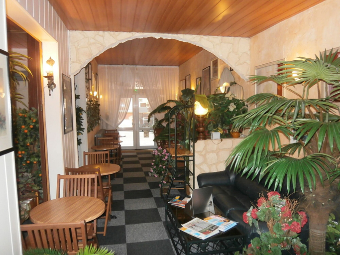 Others 5, Hôtel Beauséjour, Seine-Maritime