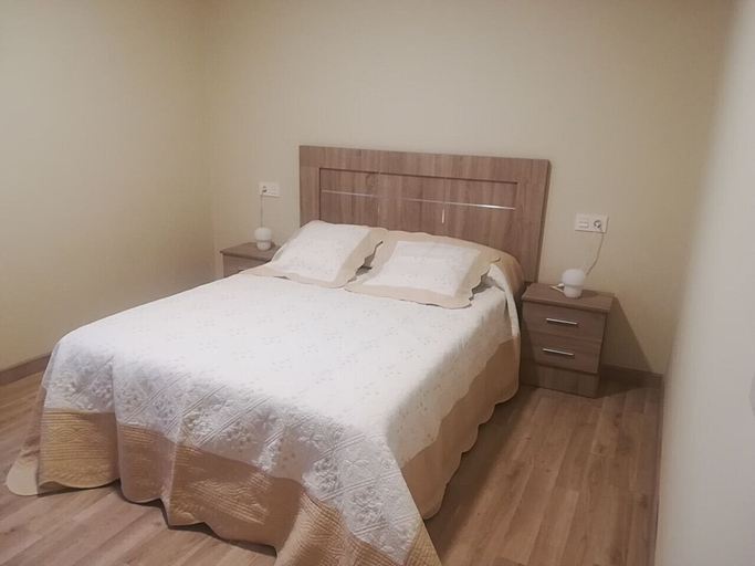 Bedroom 2, El Fondon, Asturias