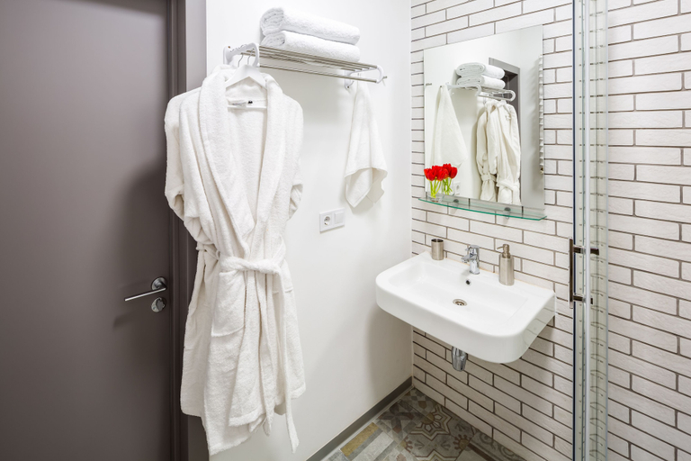 Bathroom 3, Apart Hotel Code 10, L'vivs'ka