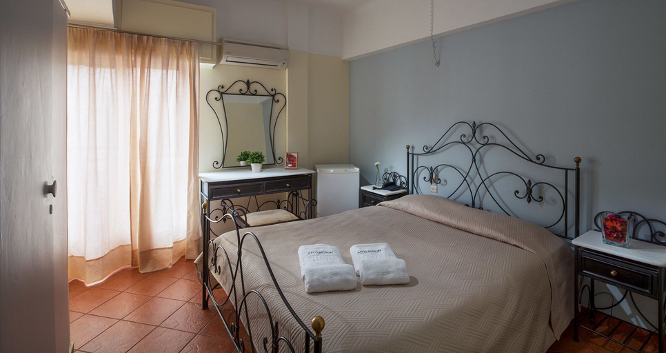Bedroom 5, Artemision, Attica