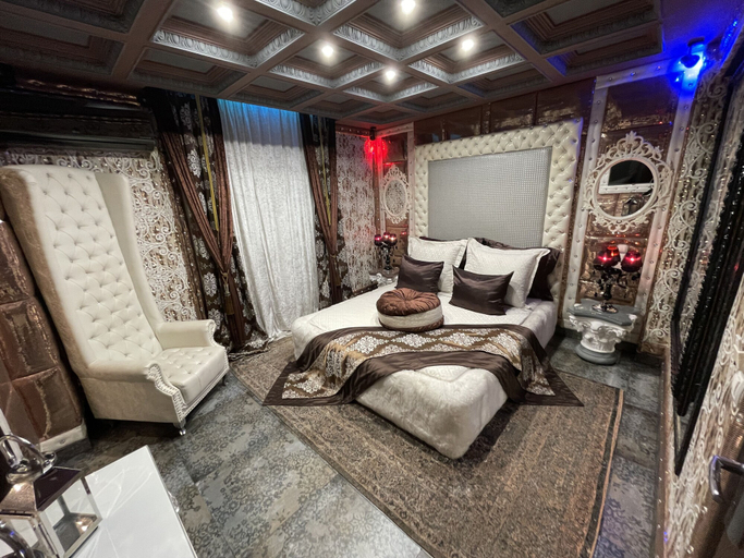 Bedroom 4, Xcite Hotel Salem, Attica