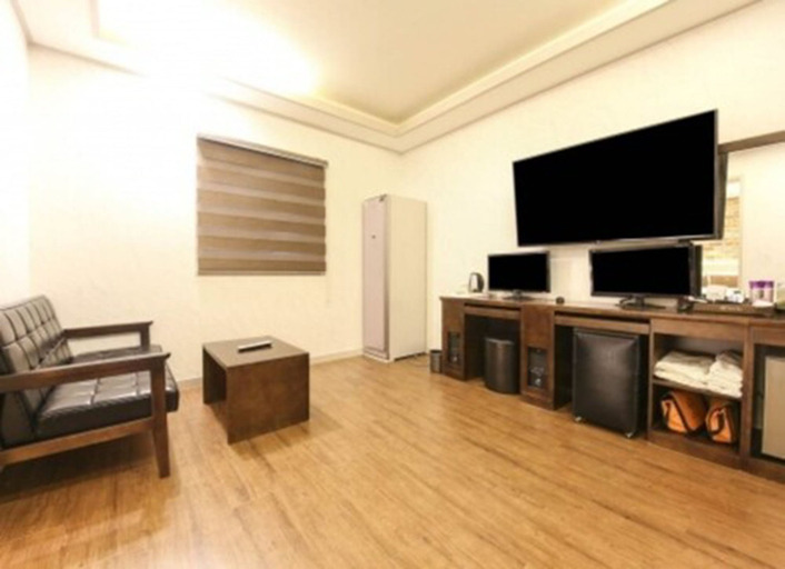 Others 5, H Hotel Ulsan, Jung