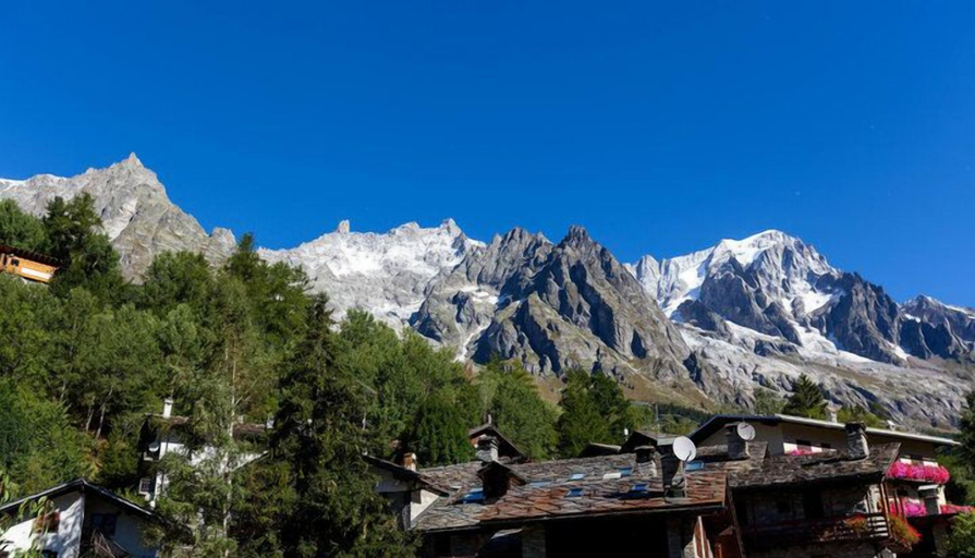 Exterior & Views 2, Hotel Dente del Gigante, Aosta
