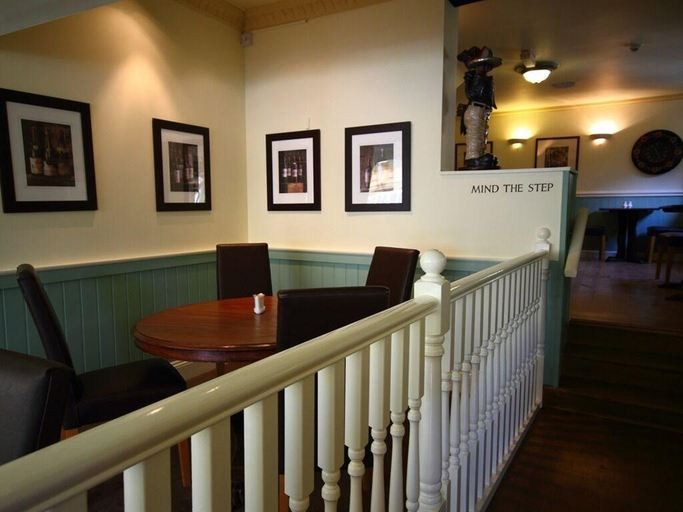 Others 5, The Grove Arms, Wiltshire