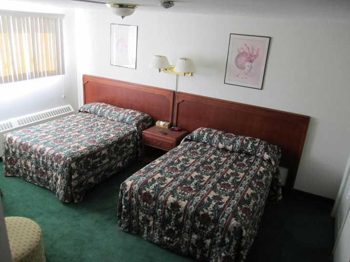 Bedroom 4, Canadiana Motel, Grey