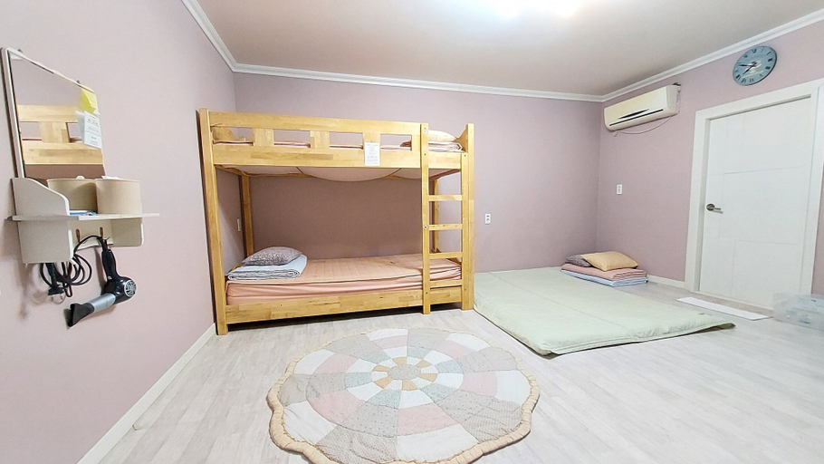 Bedroom 2, Hago Guest House, Tongyeong