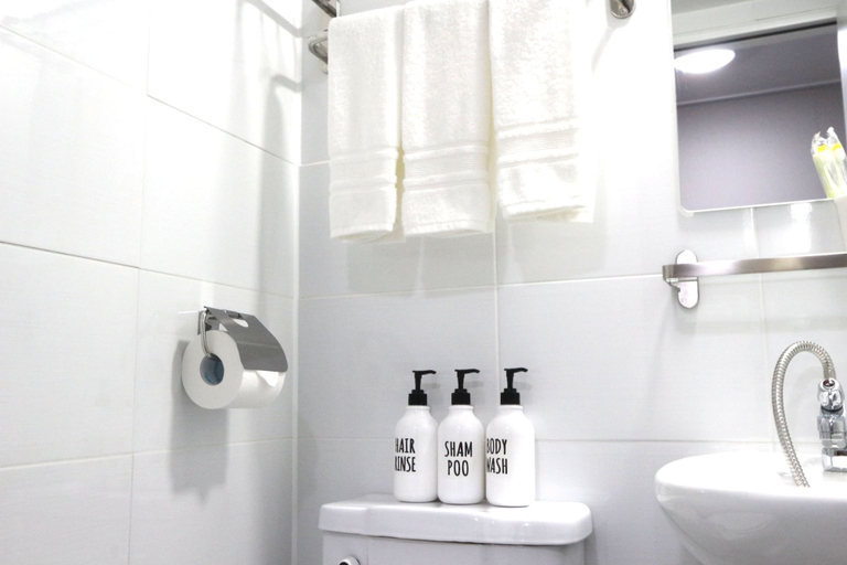 Bathroom 4, HAH Guesthouse, Jongno
