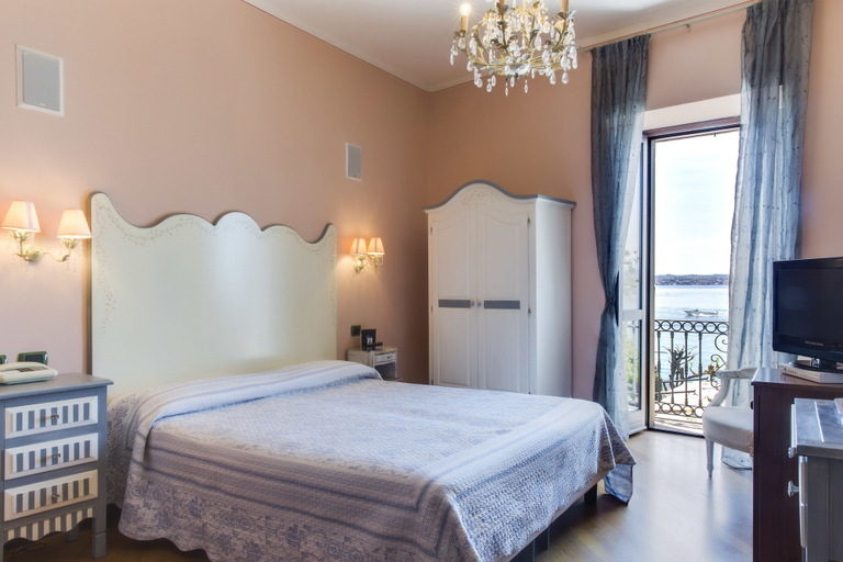 Bedroom 4, Hotel Pace, Brescia