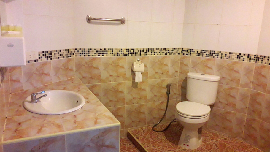 Bathroom 4, Encore Sea View, Pattaya
