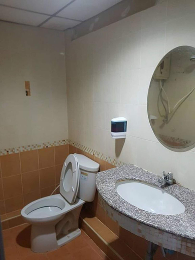 Bathroom 3, Sivathep Hotel, Muang Phitsanulok
