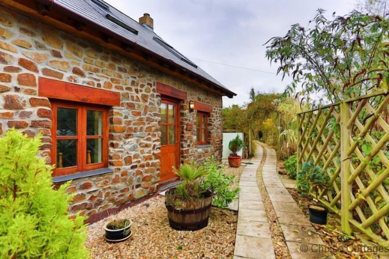 Exterior & Views 2, Croyde Thatchers Hideaway 2 Bedrooms, Devon