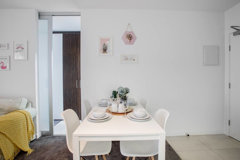Others 5, New Renovated & Cozy Apt Closes To Southern Cross, Melbourne