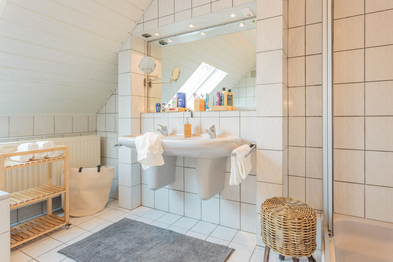 Bathroom 3, Schwalbe in der Heide, Heidekreis