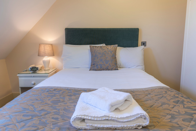 Bedroom 2, Swan Revived Hotel, Milton Keynes