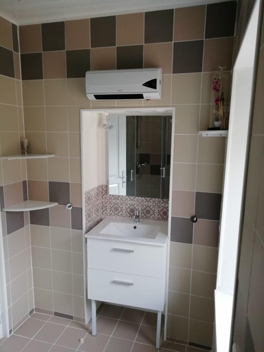 Bathroom 5, Chez Patou - Chambre d'Hôte, Haute-Loire